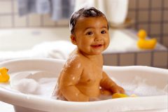 دانستنی‌های عجیب درباره اولین حمام کودک
