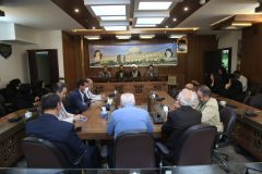 شکوهی‌مقدم در جمع رسانه‌ها: بر دستان پر تلاش کارگران ذوب‌آهن بوسه می‌زنم