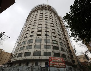 نفرین آسمان بر سر میراث کریم خان 