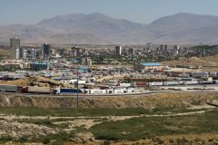 کم‌کاری گمرک هزاران کامیون را در مرز بازرگان معطل کرد